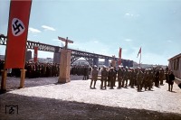 Запорожье - Немцы открывают железнодорожный мост через Днепр у Запорожья:
