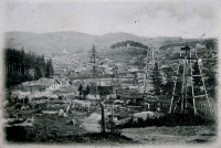 Сходница - Східниця на Львівщині.  Нафтові вишки.