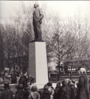 Диканька - Памятник Ленину.