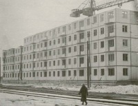 Череповец - Монтаж последнего 5-го этажа дома по улице Красноармейской