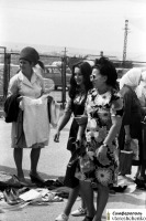 Симферополь - Симферополь. Ретро-фото – девушки на улицах города (начало 70-х)