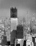 Нью-Йорк - Тhe World Trade Center, shown under construction in 1970 США,  Нью-Йорк (штат),  Нью-Йорк,  Манхеттен