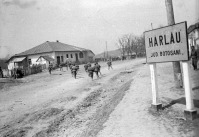 Румыния - Советская пехотная часть выбивает немцев из одного из румынских городов