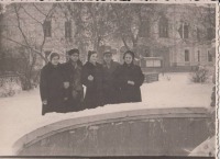 Саратов - У фонтана перед театром им.Карла Маркса