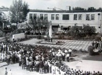 Саратов - Открытие памятника работникам авиационного завода,погибшим в годы войны
