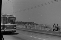 Саратов - Троллейбус ЗИУ-5 на мосту через Волгу