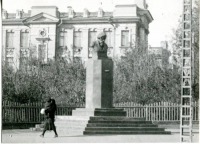 Саратов - Бюст Н.Г.Чернышевского на Астраханской улице