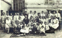Саратов - Жители Дома ученых во дворе 1 мая 1927 г.