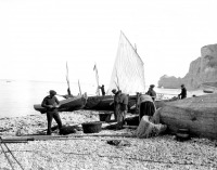 Франция - Fishermen, Etretat, Normandy, Франция