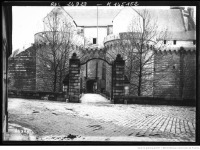 Франция - Нант. Портал и ворота  замка Гранд Ложис, 1912
