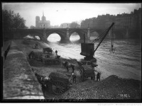 Париж - Последствия наводнения у моста  Турнелль, 1910
