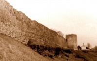 Изборск - Стена Изборской крепости