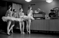 Старые магазины, рестораны и другие учреждения - Артистки балета Большого театра СССР в Кремлевском буфете. 1963 год