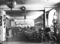 Старые магазины, рестораны и другие учреждения - Торговля велосипедами