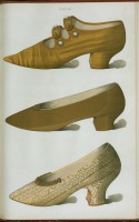 Ретро мода - Туфли из золотой ткани с орнаментами и стразами