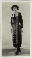 Ретро мода - Костюм 1920-1929. Тёмное платье с длинным рукавом
