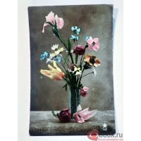 Ретро открытки - Цветы с опадающими лепестками в вазе