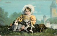 Ретро открытки - Друзья. Девочка в жёлтом платье и щенки