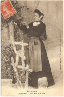 Ретро открытки - Ретро-поштівка.  Франція. Жінка біля дерева.