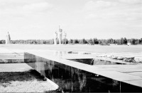 Латвия - Мемориал «Саласпилс». Цветы в память о погибших