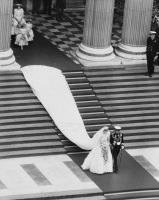 Лондон - Принцесса Диана и принц Чарльз на лестнице собора св. Павла. 29 июля 1981 года.