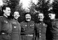 Солдаты и офицеры Советской армии - Герои Советского Союза 5-й Армии, удостоенные этого звания за бои в Восточной Пруссии.