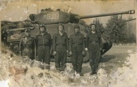  - Экипаж машины боевой M4A2(76)W. Весна 1945.
