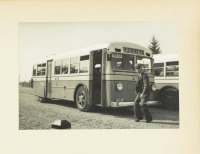 Автобусы - Автобус на плотине Ариэль в штате Вашингтон