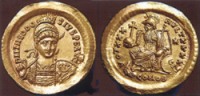 Старинные деньги (бумажные, монеты) - Золотая монета V века нашей эры