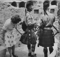 Италия - Шотландские королевские стрелки в Италии, 1943