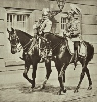 Ретро знаменитости - Кайзер Вильгельм II с королем Георгом V в Потсдаме,