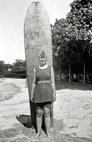 Ретро знаменитости - Агата Кристи - одна из первых англичанок-серферов