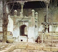 Узбекистан - Бухара. Священный колодец в Богоэддине, 1911
