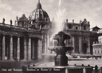 Ватикан - Vaticano-Fontana in Piazza S.Pietro Ватикан