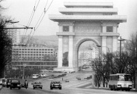 КНДР - Триумфальная арка в центре Пхеньяна