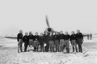 Авиация - Группа летчиков авиаполка «Нормандия-Неман» у истребителя Як-3 в Восточной Пруссии