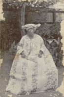Суринам - Женщина из Парамарибо