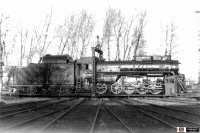 Железная дорога (поезда, паровозы, локомотивы, вагоны) - Паровоз Л-4586 на поворотном круге депо Псков.1988г.