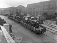 Железная дорога (поезда, паровозы, локомотивы, вагоны) - Узкоколейные паровозы серии Пт-4  перед отправкой в  СССР