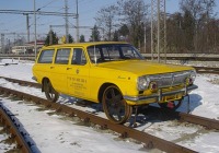Железная дорога (поезда, паровозы, локомотивы, вагоны) - Автомобиль ГАЗ-24-02 на железнодорожном ходу