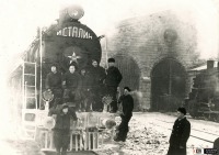 Железная дорога (поезда, паровозы, локомотивы, вагоны) - Учащиеся ЧТЖТ на паровозе ИС20-503 во время производственной практики в депо Челябинск