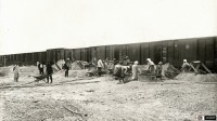 Железная дорога (поезда, паровозы, локомотивы, вагоны) - Погрузка кварцевого песка для строящегося Челябинского тракторного завода