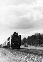 Железная дорога (поезда, паровозы, локомотивы, вагоны) - Паровоз П-36 с пассажирским поездом
