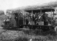 Железная дорога (поезда, паровозы, локомотивы, вагоны) - Узкоколейный танк-паровоз с поездом Кайган-Оха