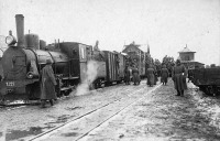 Железная дорога (поезда, паровозы, локомотивы, вагоны) - Паровоз Т.221 с воинским эшелоном на ст.Глубокое