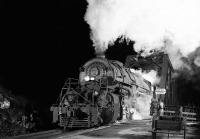 Железная дорога (поезда, паровозы, локомотивы, вагоны) - Поезд 96 с локомотивом Y6 на Естественном мосту в Вирджинии