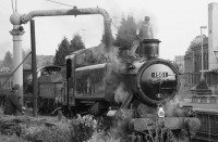 Железная дорога (поезда, паровозы, локомотивы, вагоны) - Танк-паровоз 1501 набирает воду