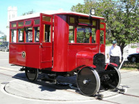 Железная дорога (поезда, паровозы, локомотивы, вагоны) - Автобус Форд Модель Т на железнодорожном ходу