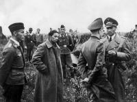Войны (боевые действия) - Старший лейтенант Яков Джугашвили, сын Сталина, сдавшийся в плен немцам