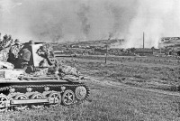 Войны (боевые действия) - Немецкая САУ Panzerj?ger I в бою под Сталинградом.